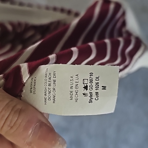 MAGIC FIT - burgundy striped cardigan size medium - Picture 5 of 5